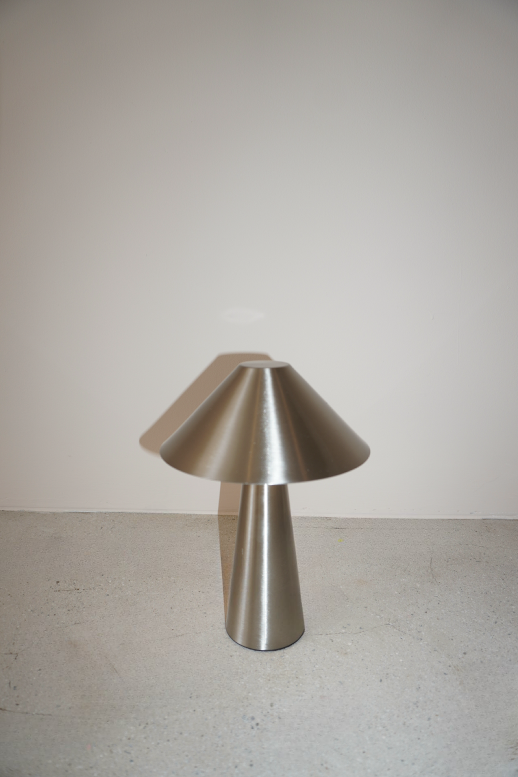 Eron Cordless Lamp | Modern Rechargeable Lighting