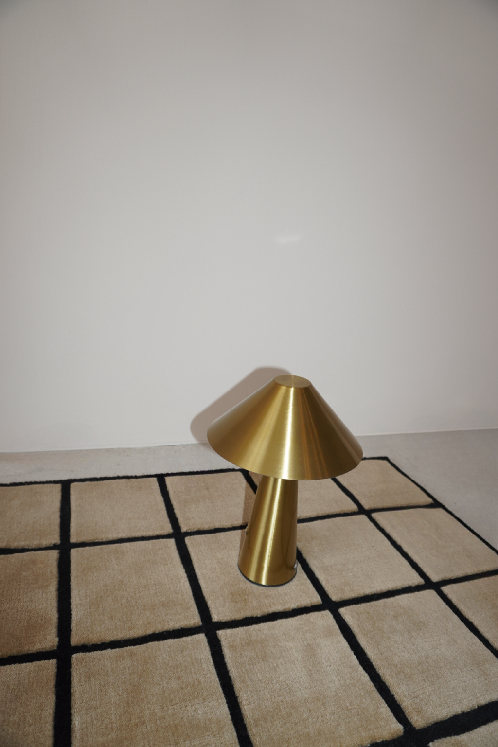 Eron Cordless Lamp | Modern Rechargeable Lighting
