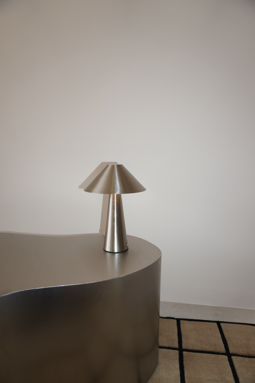 Eron Cordless Lamp | Modern Rechargeable Lighting