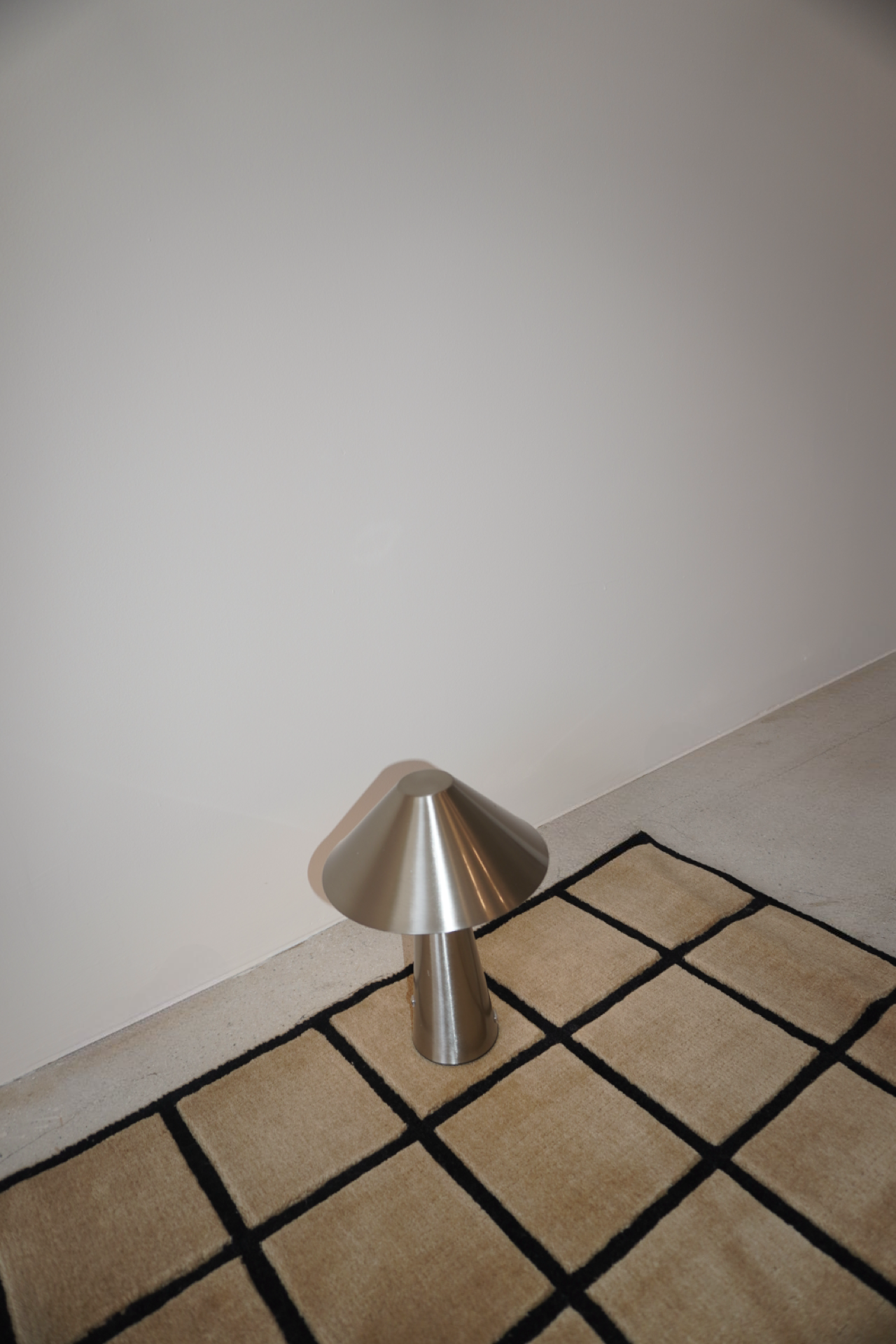 Eron Cordless Lamp | Modern Rechargeable Lighting