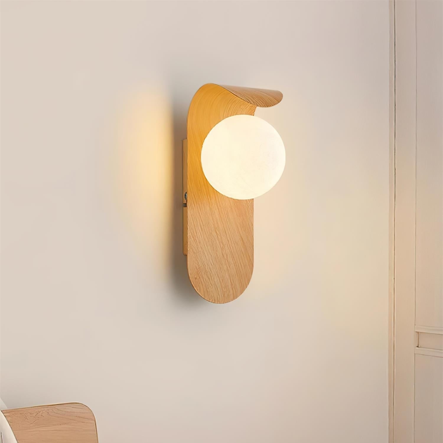 Lira Wall Light | Nordic Wood Accent LED Lighting
