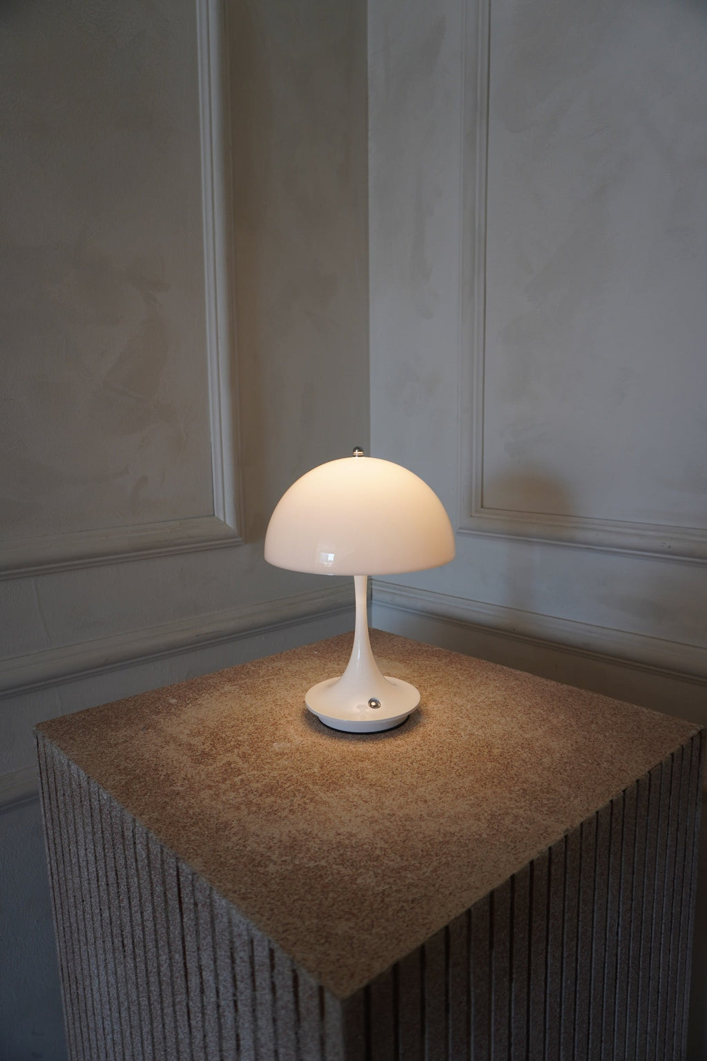 Liora Cordless Lamp | Modern Bedside Lighting
