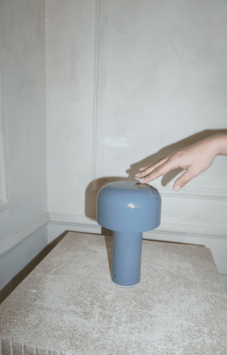 Varo Cordless Lamp | Modern Mushroom Lighting