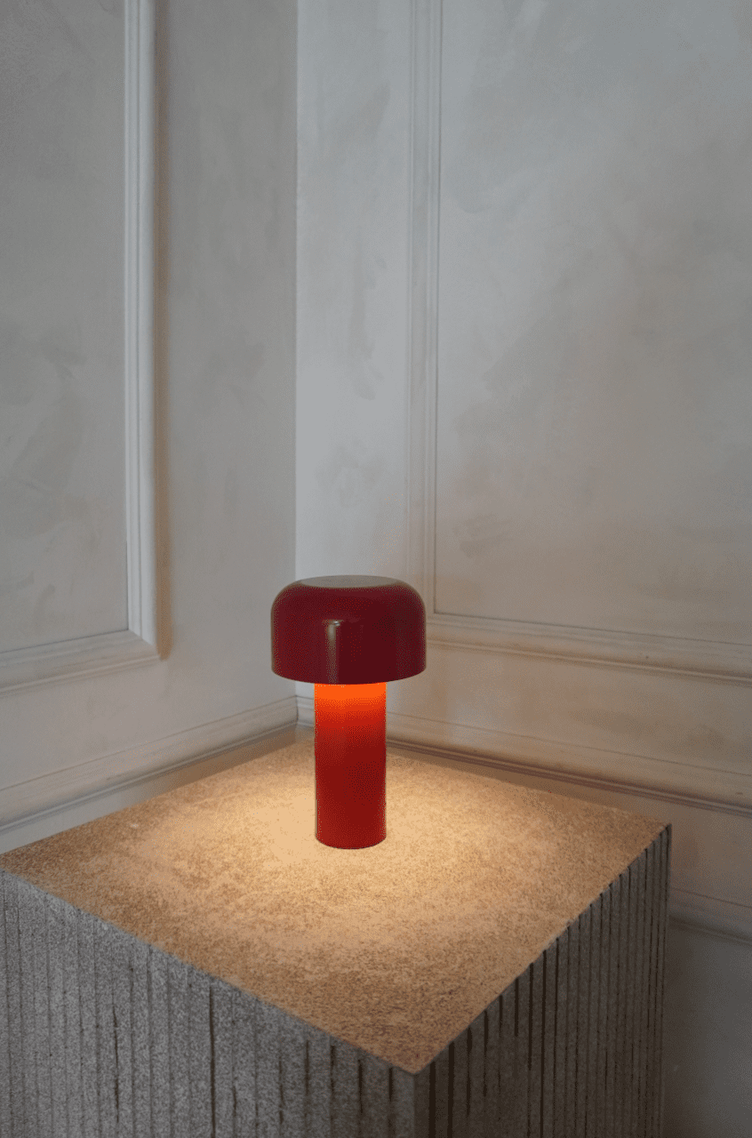 Varo Cordless Lamp | Modern Mushroom Lighting