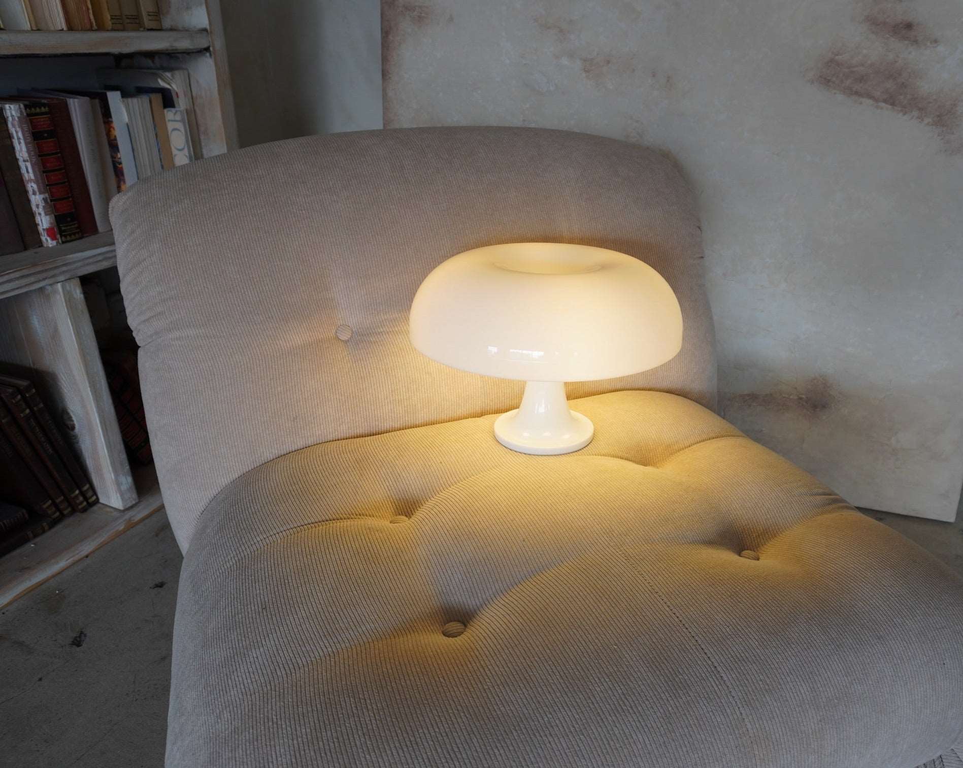 Linello Table Lamp | Modern Mushroom Lighting