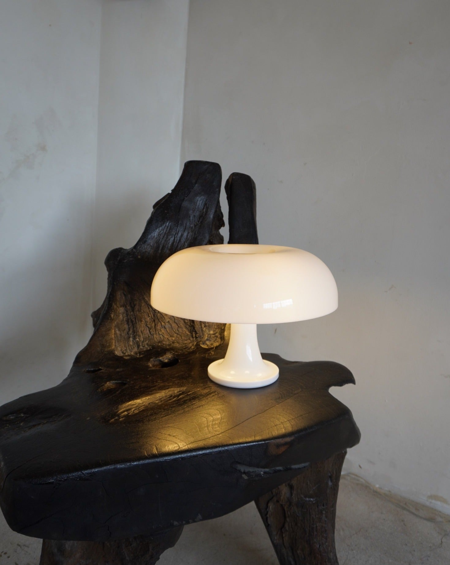 Linello Table Lamp | Modern Mushroom Lighting